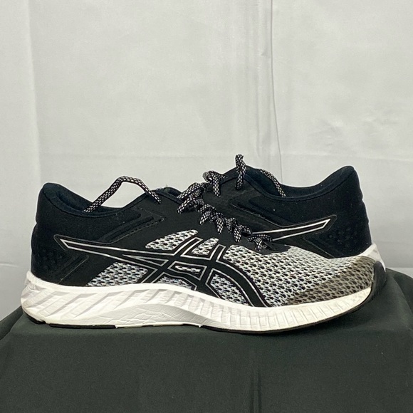 Women’s ASICS Fuze X Lyte - Picture 2 of 16